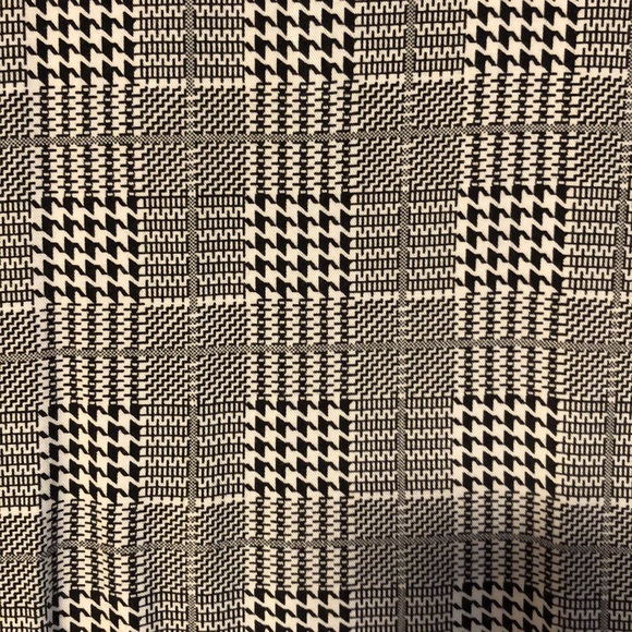 Black and white chevron dress ❤️ - Picture 2 of 3